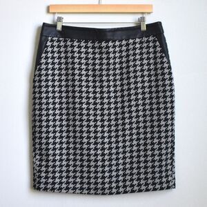 EXPRESS  High Waisted Houndstooth Pencil Skirt  Size 12